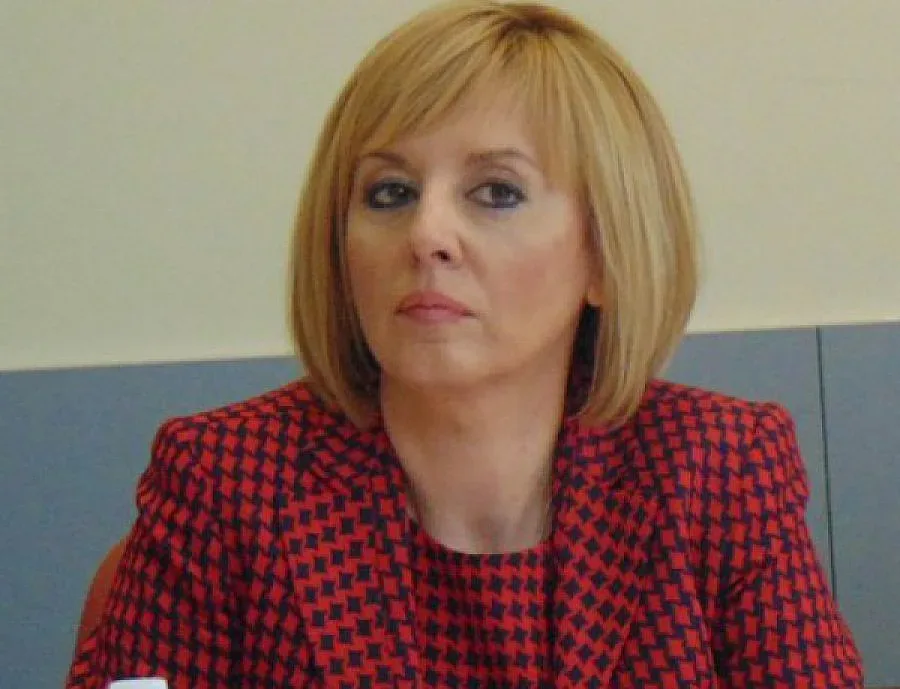 Манолова готова да сезира КС за изборните правила