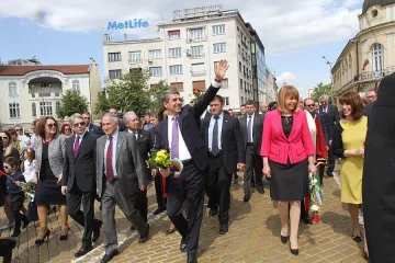 Патриарх, Кобрата и гвардейци на 24 май (ОБЗОР)