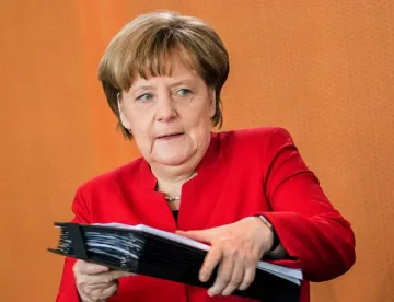 Пада доверието към блока на Меркел