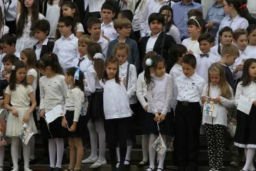 МЕНСА иска час по мислене