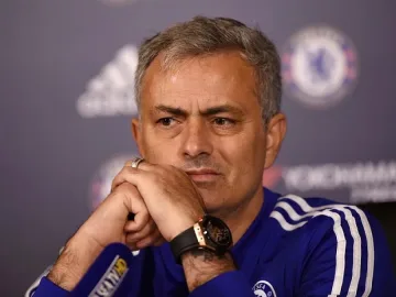 Икона на "Юнайтед" гони Моуриньо