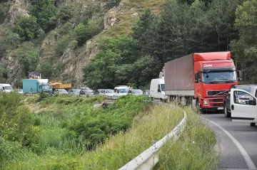 Засилен трафик в последния почивен ден