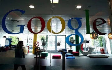100 разследващи в сградата на Google в Париж