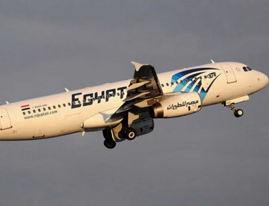 Версията за взрив на борда на A320 все по-вероятна