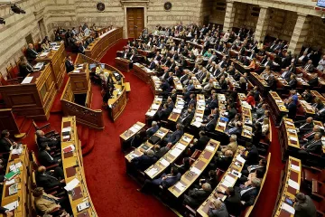 Атина прокара спорните закони