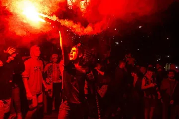 Меси и компания приспаха жена