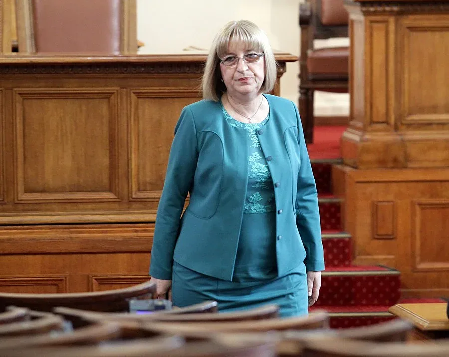 Цачева: Миграцията е изпитание за европейските политици