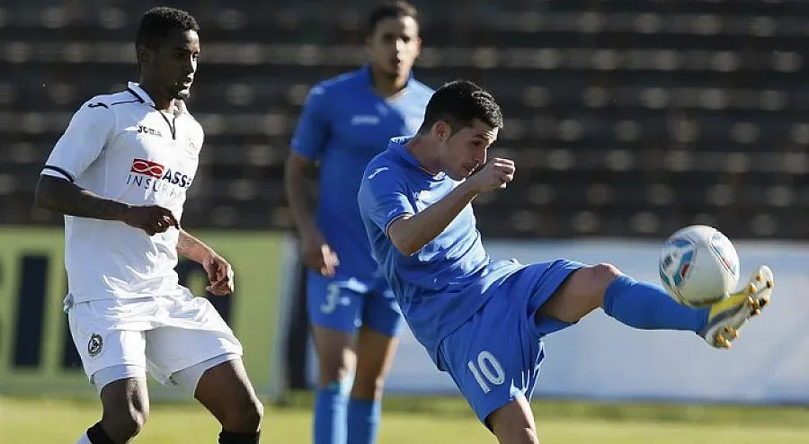 Левски – Славия 0:0 в дебюта на Люпко (играе се)