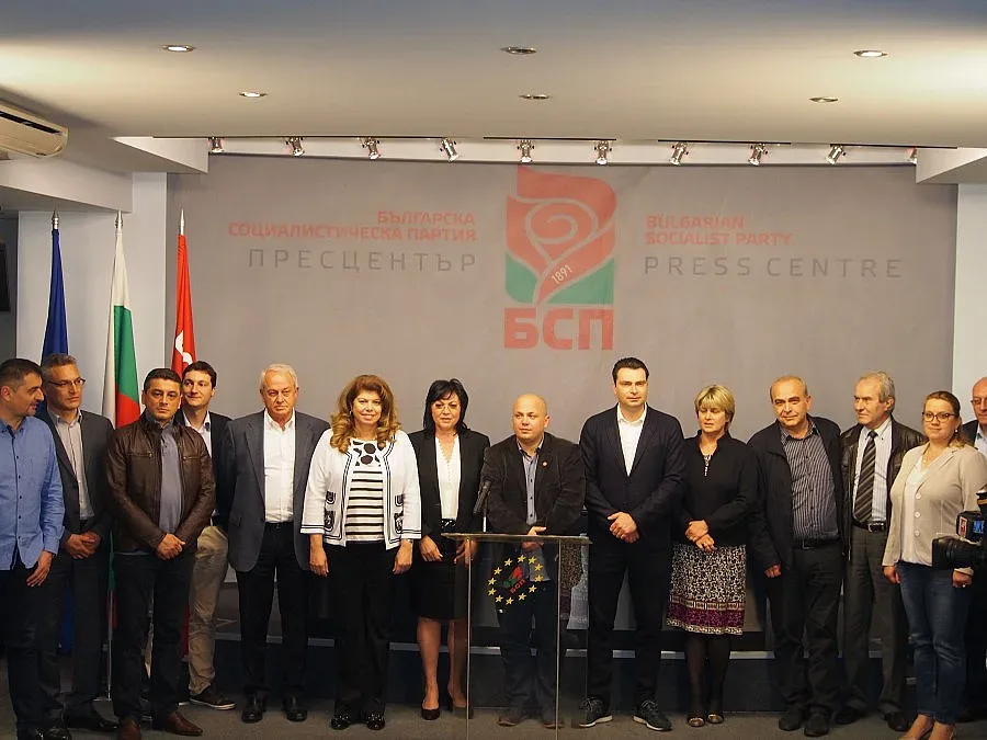 Нинова въведе Family-фото на "Позитано"