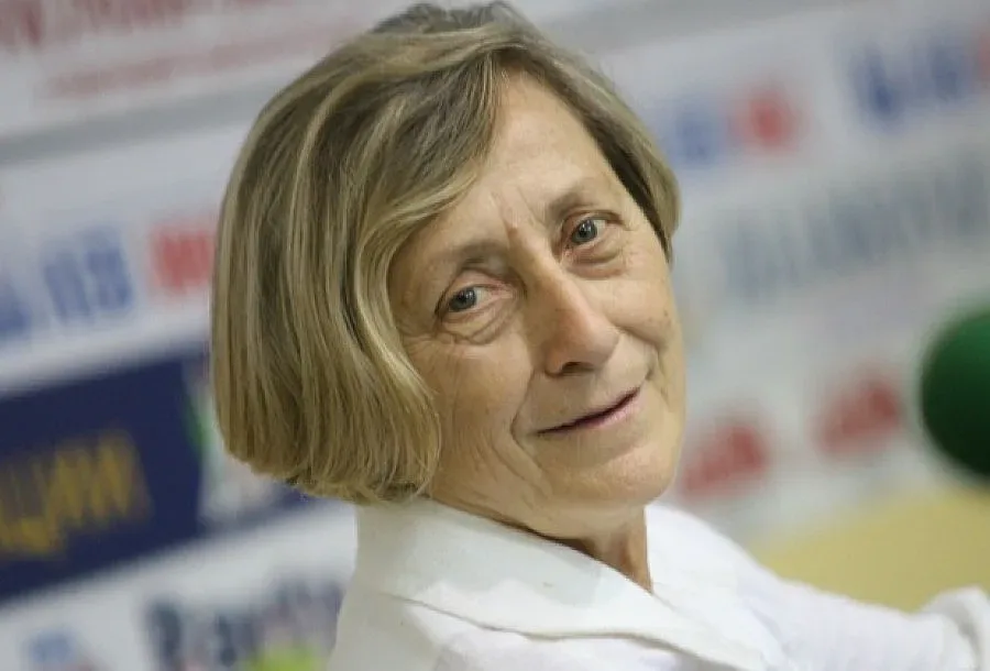 Нешка Робева гостува в Благоевград с „Мистерията Еньовден"