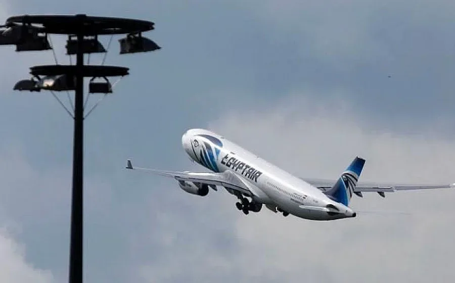 30-ти час без следа от самолета