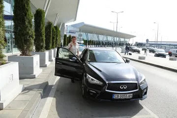 Хаджи идва с ден закъснение за Стоичков