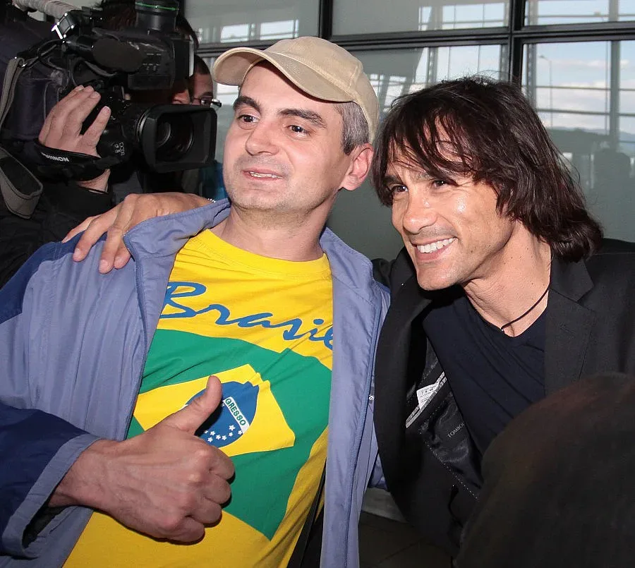 Ловци на автографи атакуваха приятелите на Камата