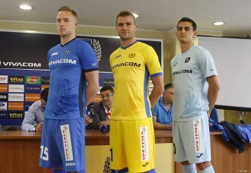 Шефове на "Левски" си четоха конско