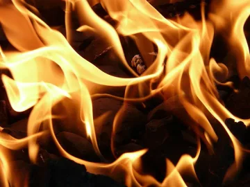 Мъж пострада при пожар в газстанция