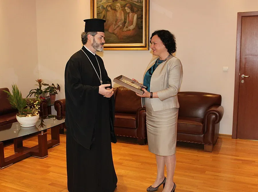 Митрополит Антоний се включва в „Да изчистим България заедно"