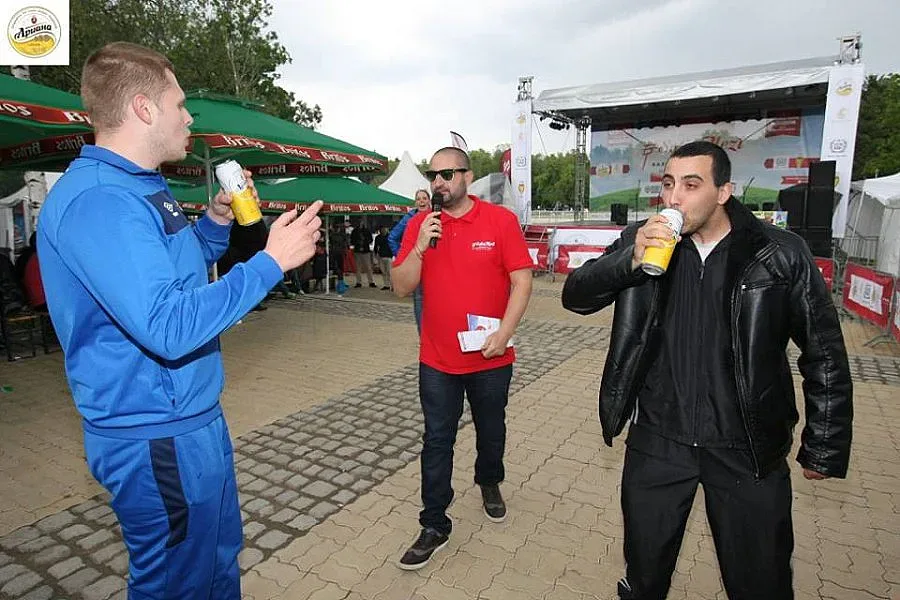 Бира без пари  се лее в Търново