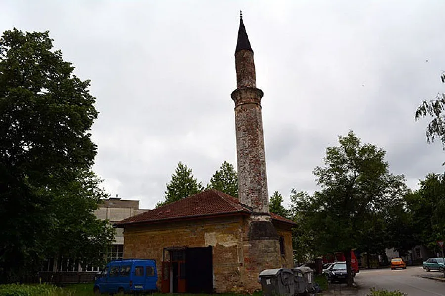 Спряха ремонта на джамията в Монтана