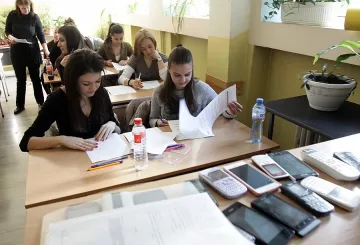 Изтъргуваха матурата (ОБЗОР)