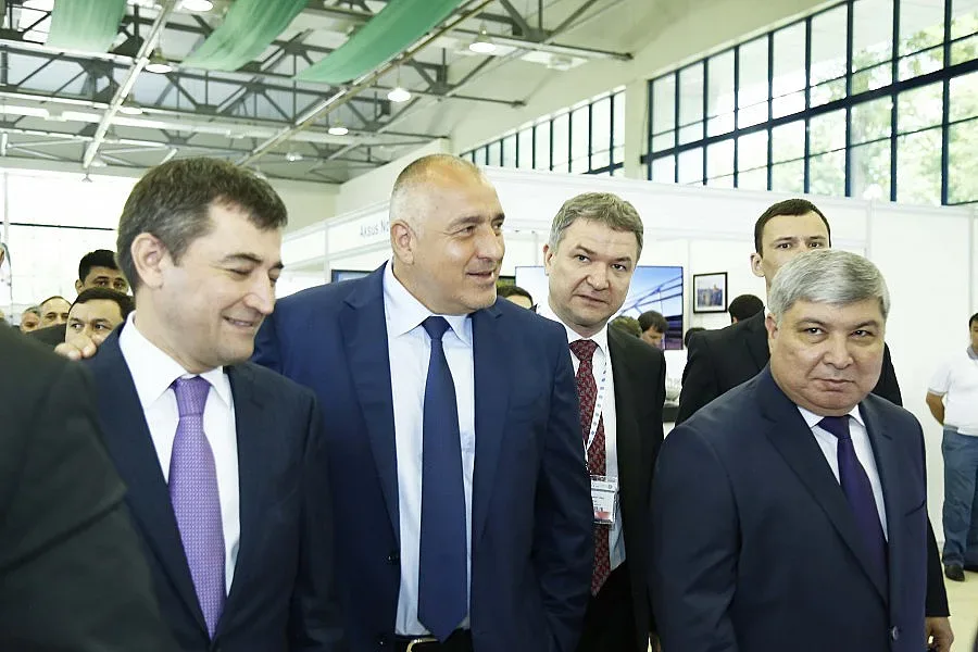 Премиерът откри завод на "Приста ойл" в Узбекистан (ОБЗОР)