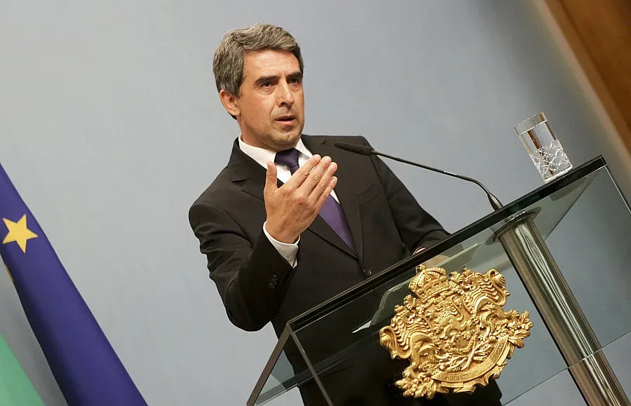 Плевнелиев сезира КС заради Изборния кодекс