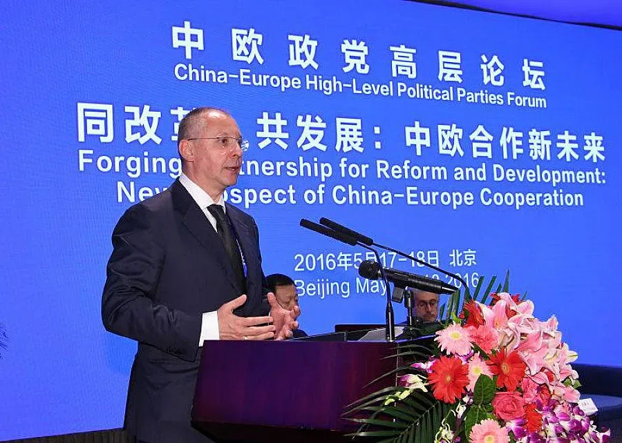 Станишев води ЕС-делегация в Китай