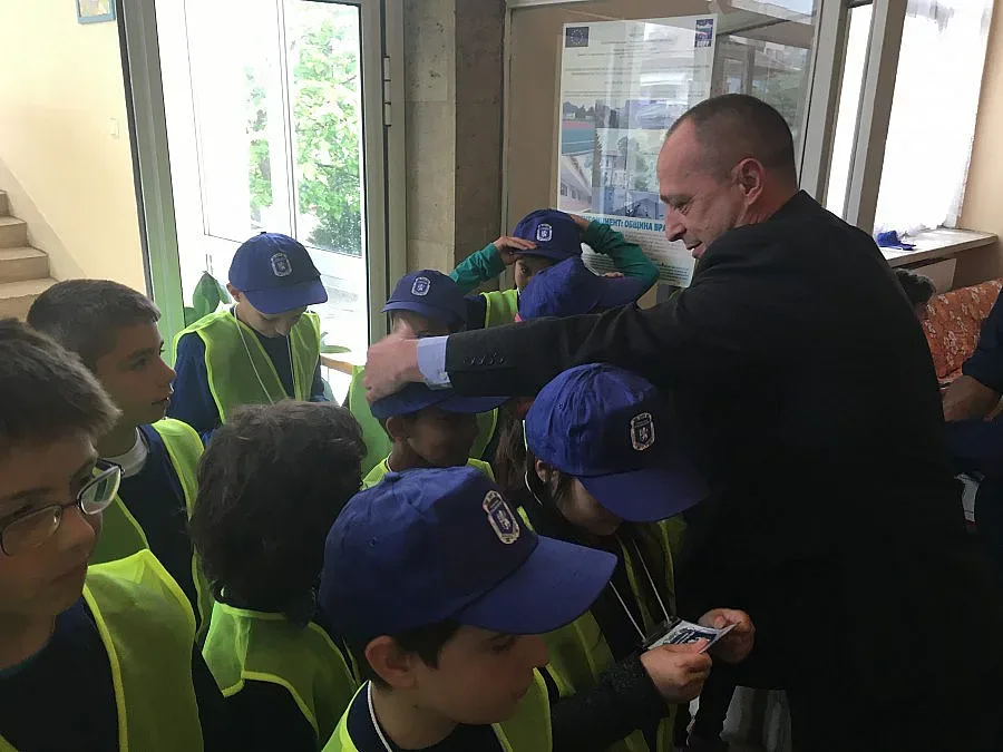 Малки ченгета положиха клетва