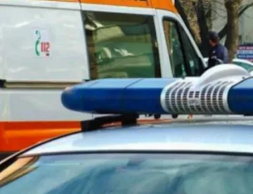 Двама полицаи ранени в меле с фенове на „Левски"