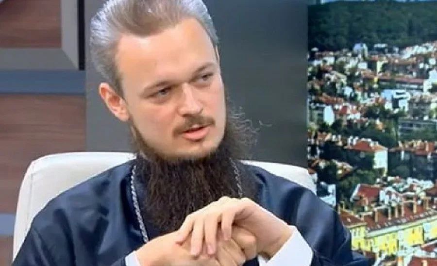 Дионсий: Кресливци тероризират църквата