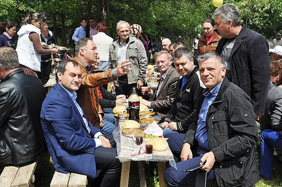 Независими, ГЕРБ и ДОСТ заедно на събор