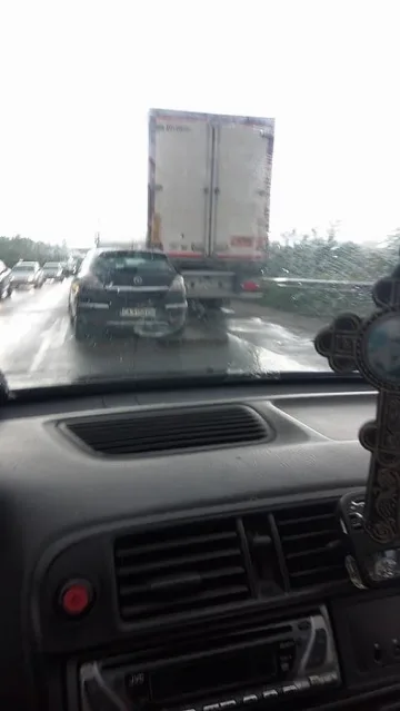 ТИР и кола се удариха на Околовръстното на София