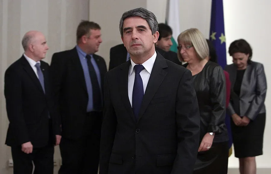 Плевнелиев дава на съд референдума на Слави