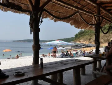 Повече шезлонги без пари в Бургас