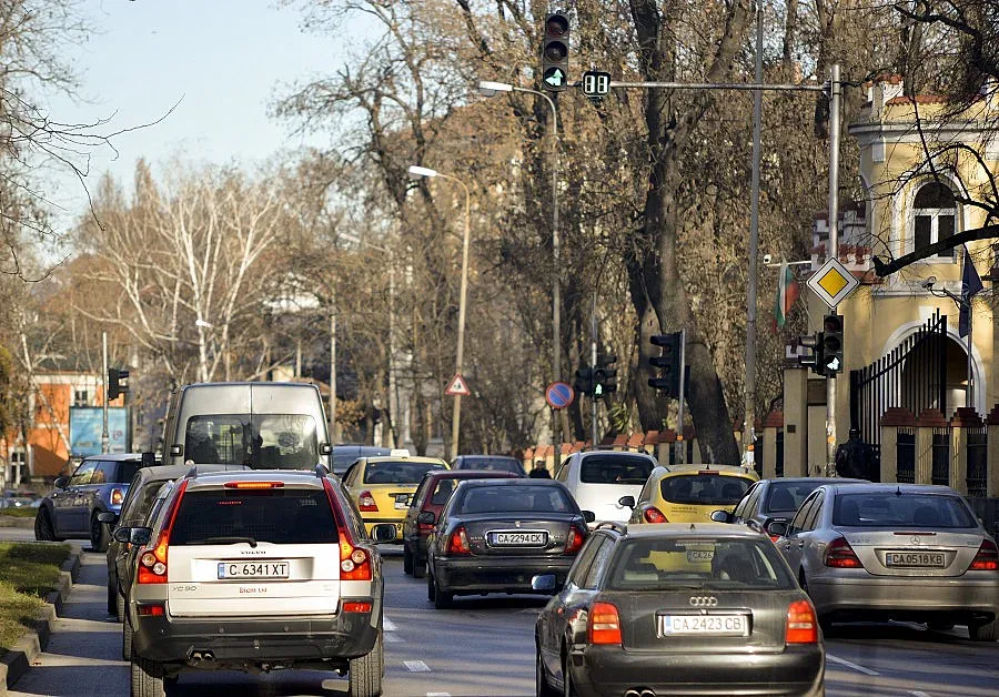 Продажбите на коли скочиха с 8,8%