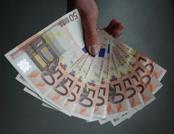 Джихадисти купуват БГ паспорти за 8500 евро
