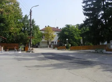 Пишат на Борисов за разбит път