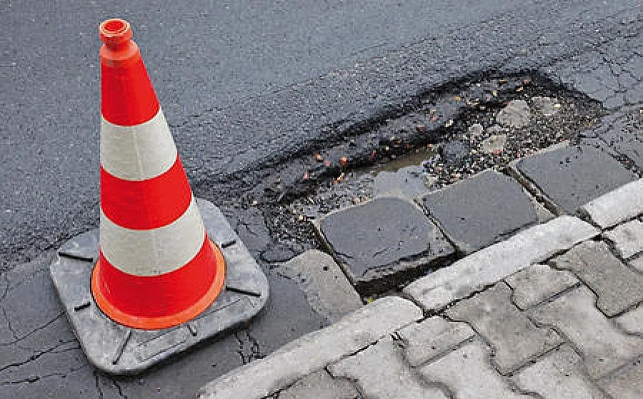 Кърпят асфалта към хижите над Кюстендил