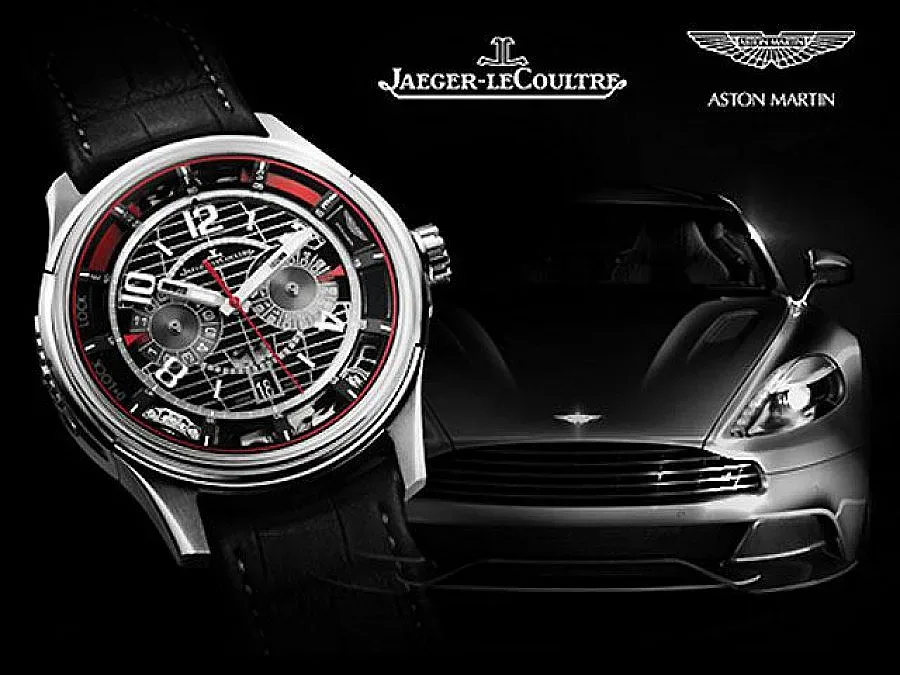 Ключът за кола показва часа