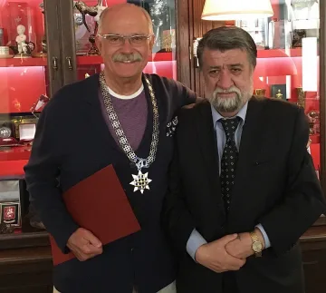 Рашидов награди Никита Михалков със "Златен век"