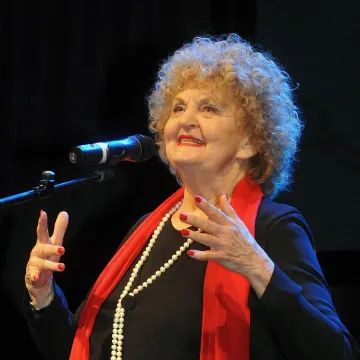 Лолова със "Златна липа" за цялостен принос