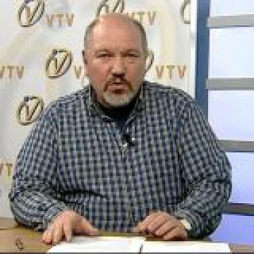 Нов курс със стари муцуни трудно се прави