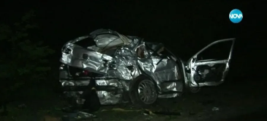 Авто меле в Прохода на Републиката