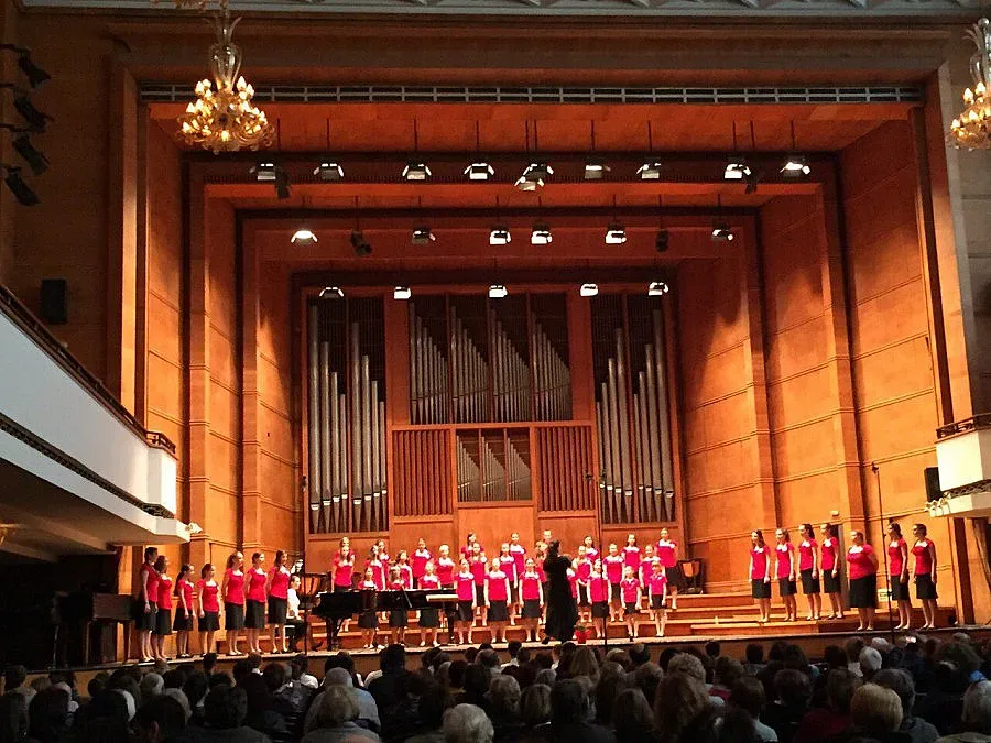 "Космически гласове" с концерт в София