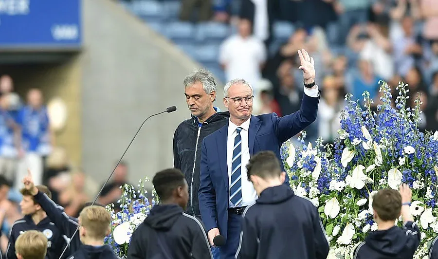 ВИДЕО: Ария на Бочели огласи стадиона на "Лестър"