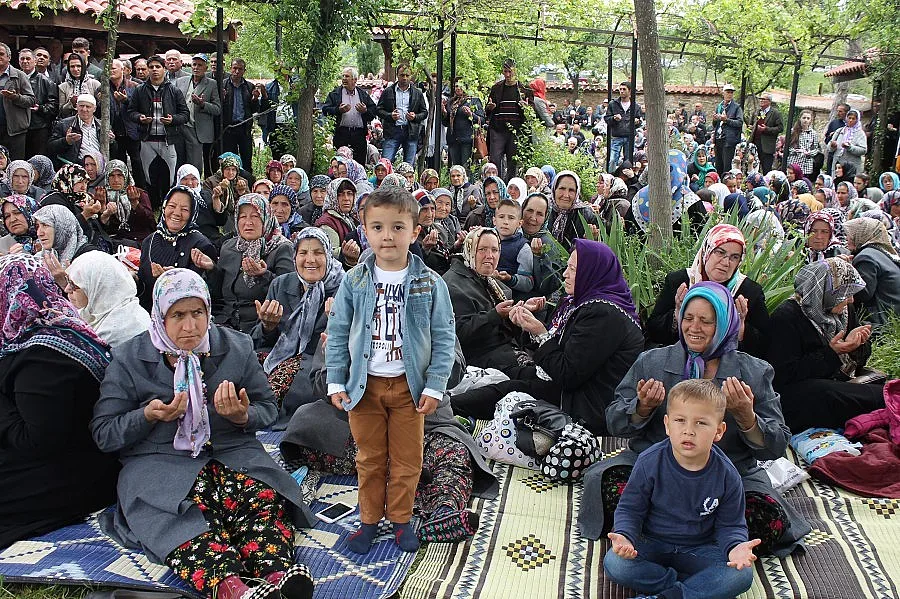 Над 3 000 на мевлид в Дървената джамия в Подкова