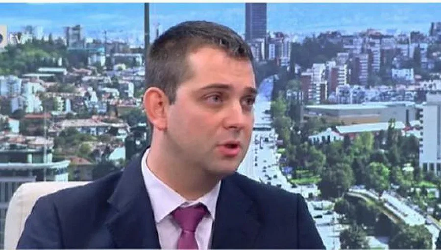 ДБГ: Радан цепи блока, защото не го овладя