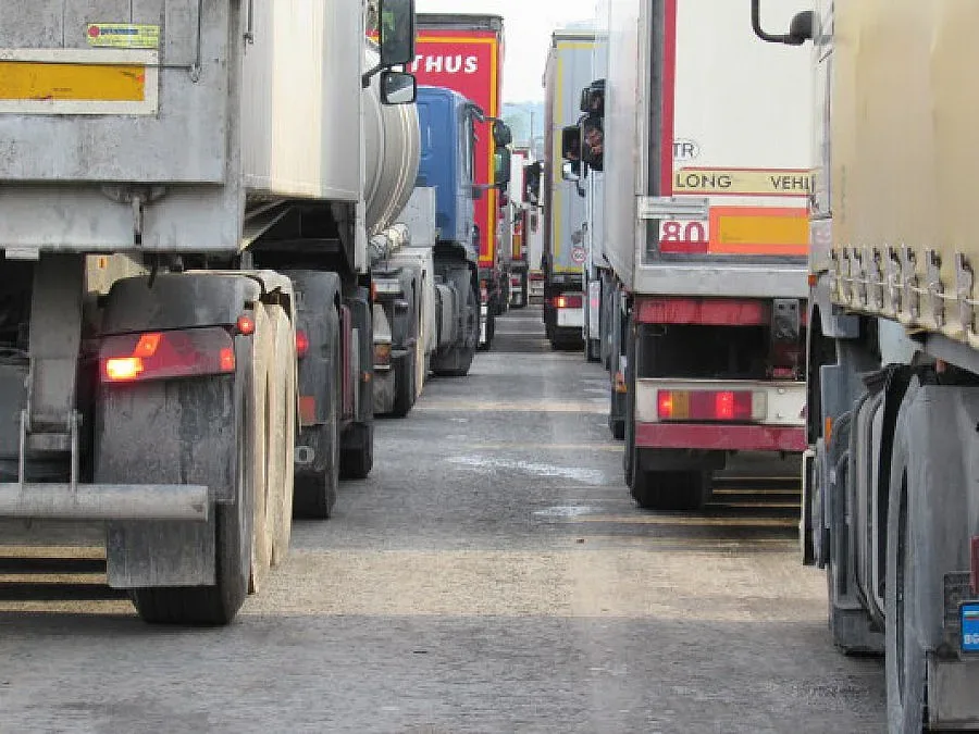 Тапа от тирове на ГКПП "Дунав мост"