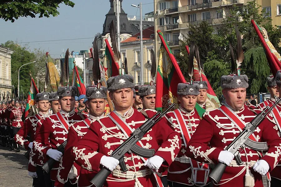 НА ЖИВО: Показват цялата мощ на Българската армия
