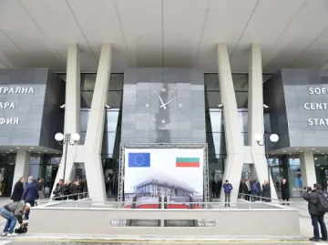 Видеоселфи на площада пред Централна гара