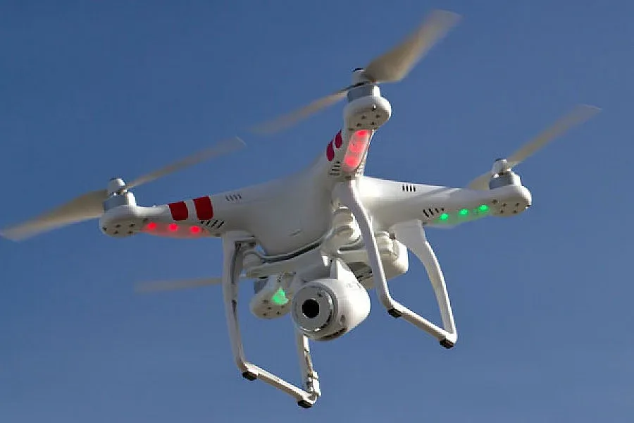 Дрон фест събира любители на брега на морето